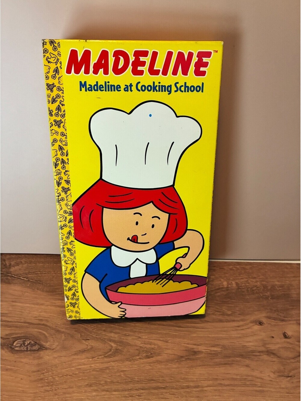 Madeline at Cooking School VHS Tape 1993 Sony Wonder Golden Books Kids Family